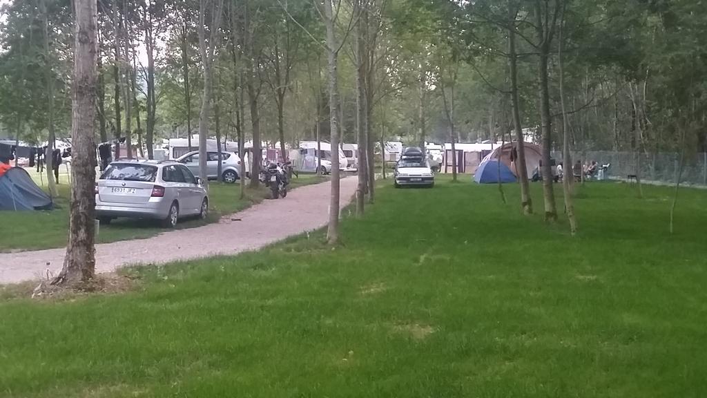 Camping Le Pré Cathare Lavelanet Extérieur photo
